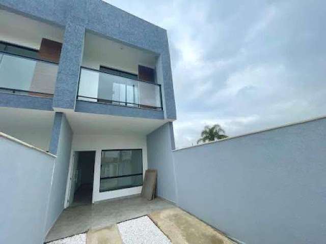 Sobrado com 2 dormitórios à venda, 77 m² por R$ 390.000,00 - Bairro Itacolomi - Balneário Piçarras/SC