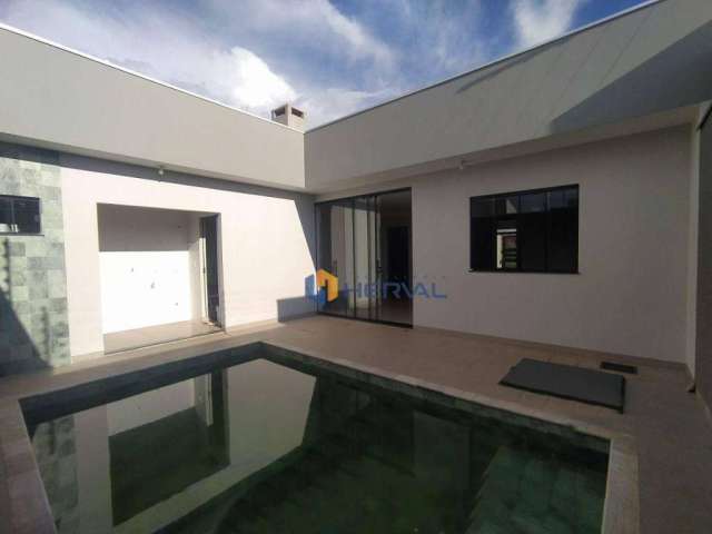 Casa com 3 quartos e 138 m² à venda por R$ 775.000,00 no Jardim Espanha em Maringá/PR