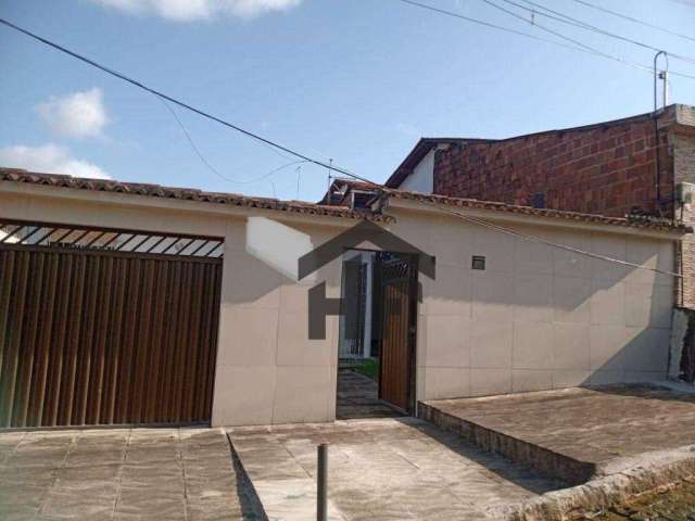 Casa com 2 quartos, localizada em  Cruz de Rebouças, Igarassu/PE. À Venda