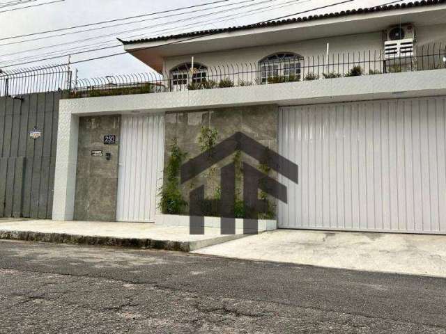 Casa Duplex de 541m² para alugar ou vender, com 5 quartos (3 suítes), localizada na Macaxeira, Recife - Pernambuco.