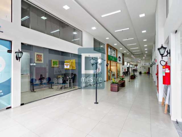 Loja comercial duplex com 50m² na galeria do Green Center &#8211; Centro