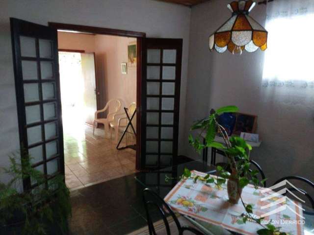 Casa com 2 dormitórios à venda, 136 m² por R$ 220.000 - Jardim Eloyna - Pindamonhangaba/SP