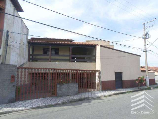 Sobrado à venda, 300 m² por R$ 850.000,00 - Santana - Pindamonhangaba/SP