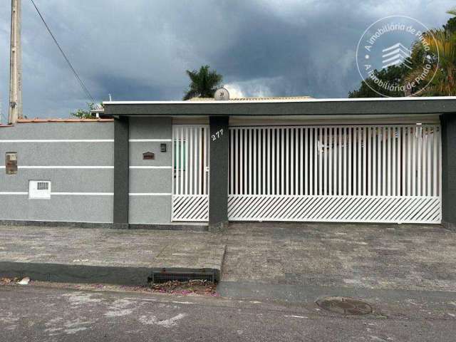 Casa com 3 dormitórios à venda, 180 m² por R$ 610.000,00 - Loteamento Residencial Andrade - Pindamonhangaba/SP