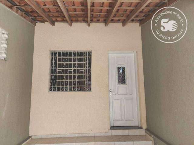 Casa com 3 dormitórios para alugar, 130 m² por R$ 2.350,00/mês - São Benedito - Pindamonhangaba/SP