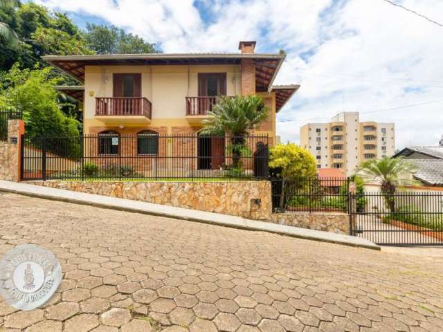 Casa à venda, 5 quartos, 3 suítes, 6 vagas, Vila Nova - Blumenau/SC