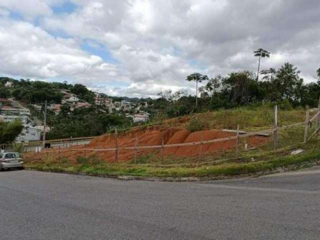 Terreno no bairro Fortaleza de esquina com projeto aprovado para 6 sobrados , e terraplanado.