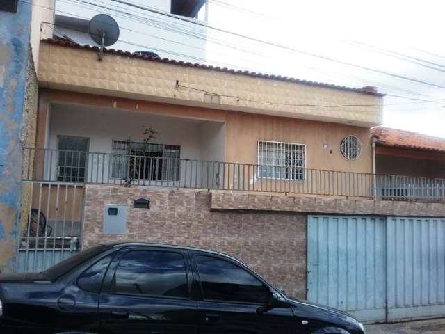 Casa com 5 quartos à venda na Rua Afonso Pena, 288, JK, Contagem por R$ 600.000