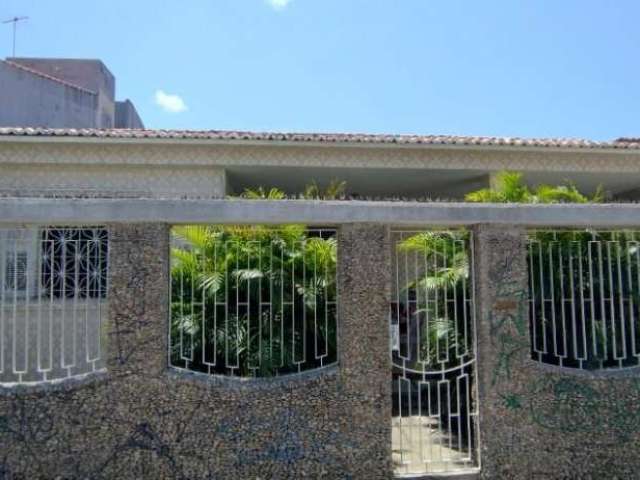Casa com 5 quartos à venda, 180 m² por R$ 1.200.000 - Parque Araxá - Fortaleza/CE