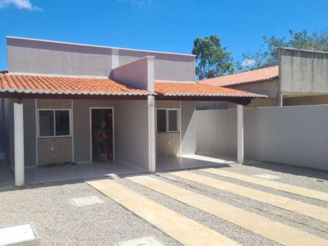 Casa com 2 quartos à venda, 78 m² por R$ 165.000 - Monguba - Pacatuba/CE