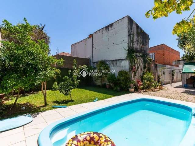 Casa com 3 quartos à venda na Rua Nunes Machado, 195, Azenha, Porto Alegre, 177 m2 por R$ 1.100.000