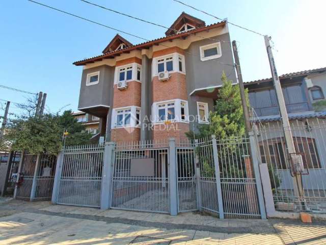 Casa em condomínio fechado com 3 quartos à venda na Rua Paulo Blaschke, 705, Jardim Itu Sabará, Porto Alegre, 284 m2 por R$ 800.000