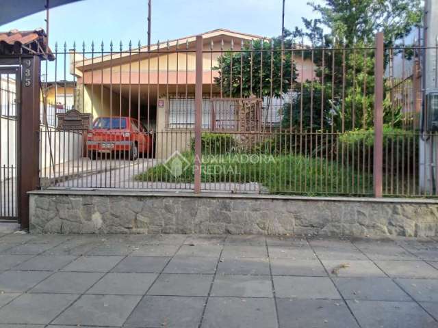 Casa em condomínio fechado com 4 quartos à venda na Avenida Alberto Pasqualini, 935, Jardim Itu Sabará, Porto Alegre, 300 m2 por R$ 800.000