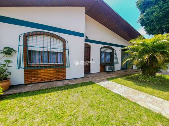 Casa com 3 quartos à venda na Rua Congo, 110, Vila Ipiranga, Porto Alegre, 187 m2 por R$ 1.100.000