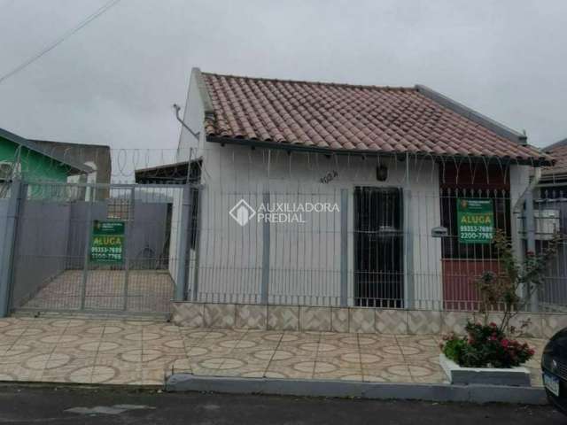 Casa com 2 quartos para alugar na Henrique Matias Ribeiro, 1064, Jardim Algarve, Alvorada, 64 m2 por R$ 1.650