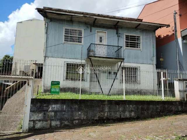 Casa com 5 quartos à venda na Rua Aldo Locatelli, 1751, Petrópolis, Caxias do Sul, 234 m2 por R$ 658.000