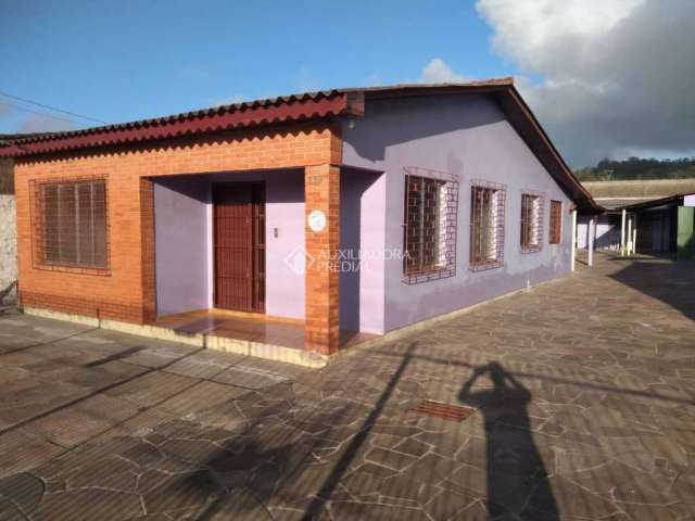 Casa com 2 quartos à venda na DONA ALAIDES LARRE PEREIRA, 230, Jardim Iolanda, Guaíba, 250 m2 por R$ 425.000