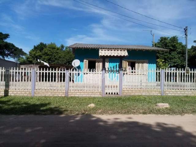 Casa em condomínio fechado com 3 quartos à venda na AMARAL FERRADOR, 100, Centro, Guaíba, 120 m2 por R$ 165.000