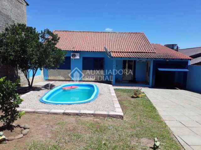 Casa em condomínio fechado com 3 quartos à venda na BARRA DO RIBEIRO, 441, Bom Fim, Guaíba, 90 m2 por R$ 380.000