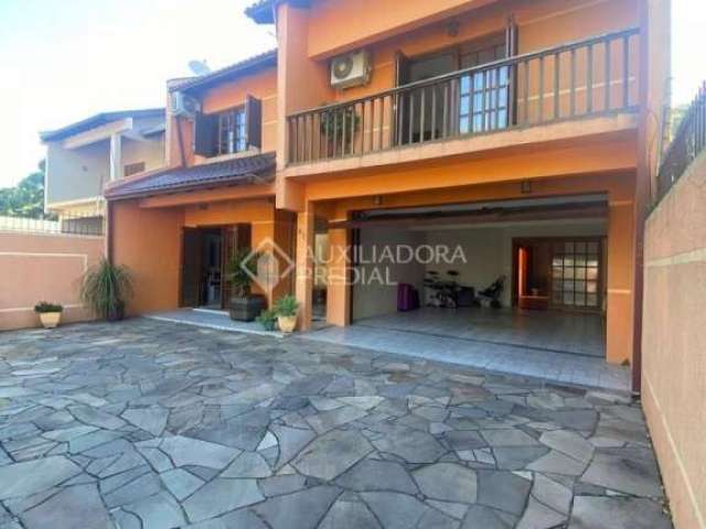 Casa com 3 quartos à venda na Nazário Leitão Dos Santos, Doutor, 91, Centro, Guaíba, 229 m2 por R$ 830.000