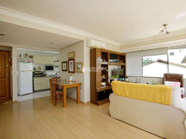 Apartamento com 3 quartos à venda na Rua Azevedo Sodré, 346, Passo da Areia, Porto Alegre, 92 m2 por R$ 750.000