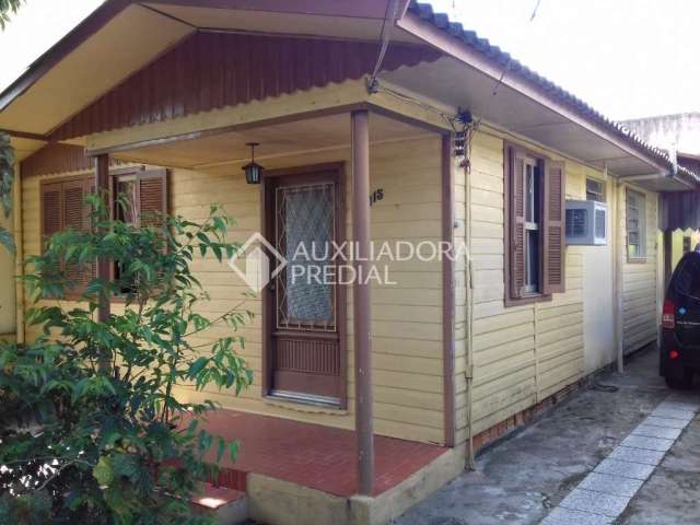 Casa em condomínio fechado com 3 quartos à venda na Avenida São Sebastião, 115, Nonoai, Porto Alegre, 200 m2 por R$ 424.000