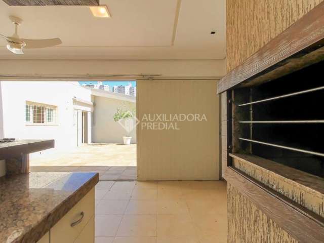 Casa em condomínio fechado com 4 quartos à venda na Rua Paissandu, 524, Partenon, Porto Alegre, 290 m2 por R$ 1.010.000