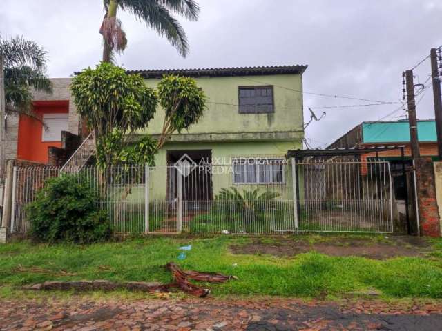 Casa em condomínio fechado com 4 quartos à venda na Rua Ernestina Amaro Torelly, 335, Jardim Carvalho, Porto Alegre, 271 m2 por R$ 345.000