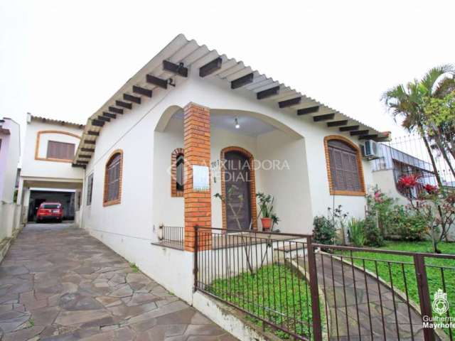 Casa em condomínio fechado com 3 quartos à venda na Rua das Caravelas, 707, Vila Ipiranga, Porto Alegre, 300 m2 por R$ 798.000
