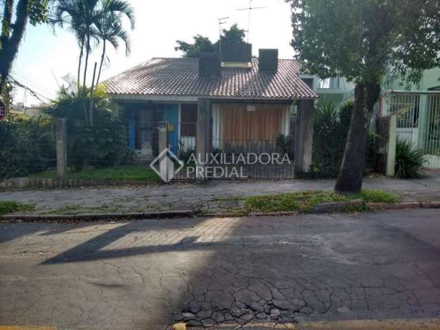 Casa em condomínio fechado com 4 quartos à venda na Rua Roque Calage, 382, Passo da Areia, Porto Alegre, 160 m2 por R$ 2.000.000