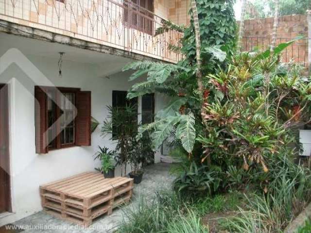 Casa em condomínio fechado com 6 quartos à venda na Rua São Simão, 186, Bom Jesus, Porto Alegre, 300 m2 por R$ 650.000
