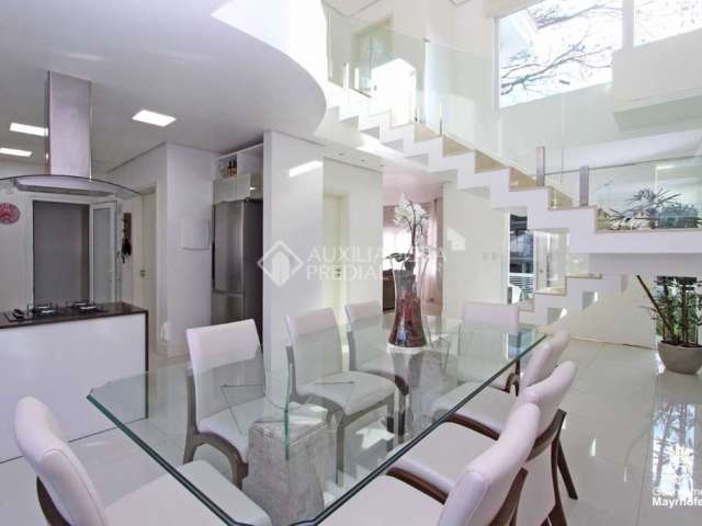 Casa com 4 quartos à venda na Rua Walt Disney, 205, São Sebastião, Porto Alegre, 280 m2 por R$ 1.550.000