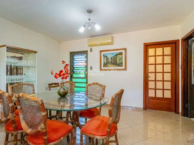 Casa com 3 quartos à venda na Rua Atlântida, 289, Ipanema, Porto Alegre, 195 m2 por R$ 750.000
