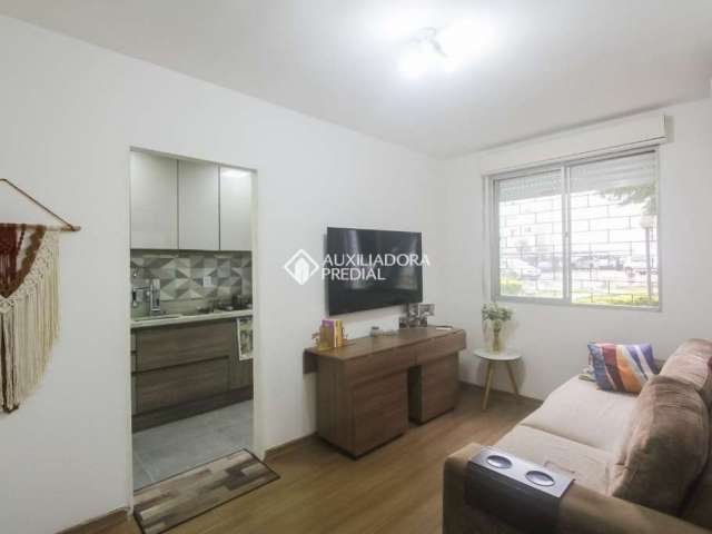 Apartamento com 2 quartos para alugar na TENENTE ARY TARRAGO, 424, Protásio Alves, Porto Alegre, 48 m2 por R$ 1.575
