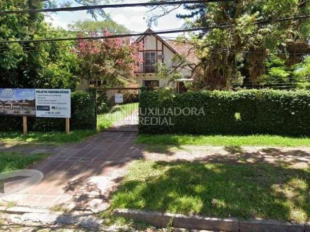 Casa em condomínio fechado com 7 quartos para alugar na Rua Caeté, 54, Vila Assunção, Porto Alegre, 300 m2 por R$ 9.500