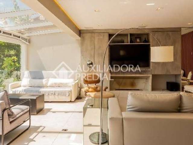 Casa em condomínio fechado com 3 quartos à venda na Rua Ana Maltz Knijnik, 100, Três Figueiras, Porto Alegre, 436 m2 por R$ 3.600.000