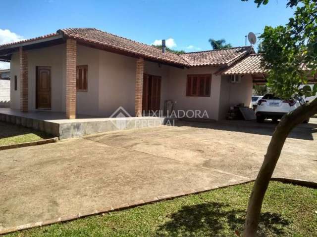 Casa com 2 quartos à venda na Rua do Jesuíno, 520, Lageado, Porto Alegre, 127 m2 por R$ 342.000