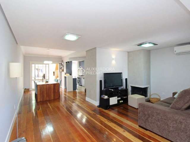 Casa em condomínio fechado com 3 quartos à venda na Rua Doutora Noemi Valle Rocha, 194, Serraria, Porto Alegre, 139 m2 por R$ 617.500