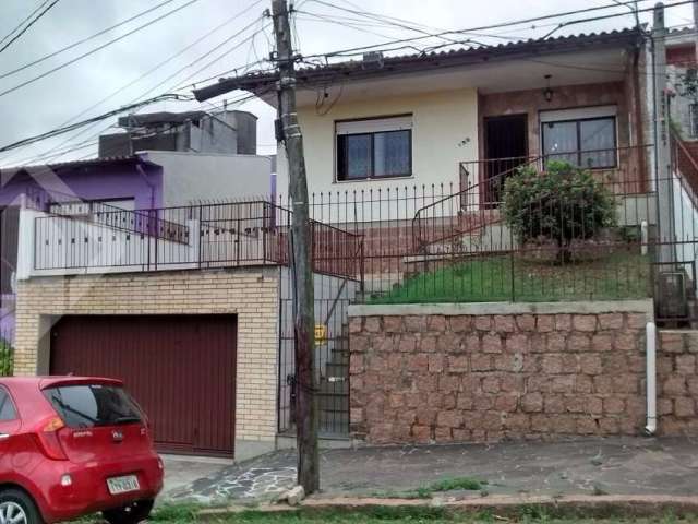 Casa com 3 quartos à venda na Rua Doutor Lucidoro Brito, 135, Santa Tereza, Porto Alegre, 200 m2 por R$ 551.000