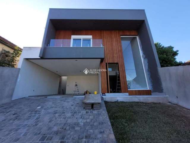 Casa com 3 quartos à venda na Rua Cariri, 312, Jardim Mauá, Novo Hamburgo, 243 m2 por R$ 1.359.000