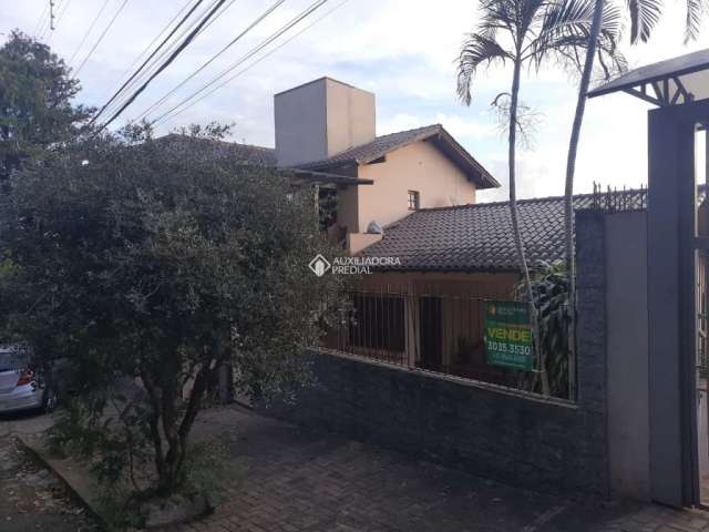 Casa com 3 quartos à venda na Rua Barão de Rio Branco, 642, Operário, Novo Hamburgo, 325 m2 por R$ 675.000