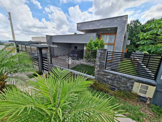 Casa com 3 quartos à venda na Elpidio De Oliveira Bilhalva, 250, Colina Deuner, Campo Bom, 167 m2 por R$ 950.000