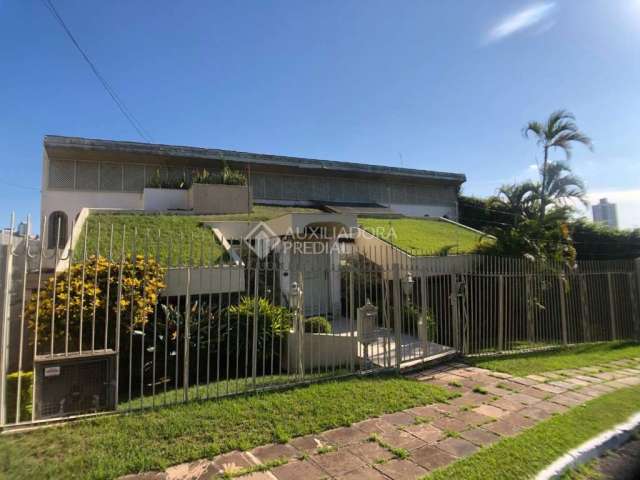 Casa em condomínio fechado com 3 quartos à venda na Rua Luiz de Camões, 1000, Vila Nova, Novo Hamburgo, 298 m2 por R$ 1.490.000