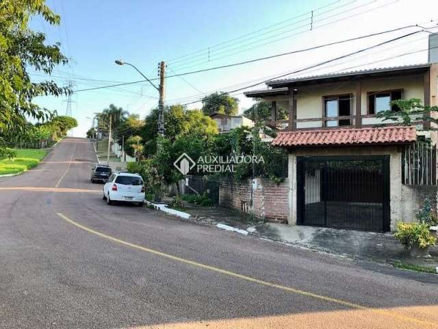 Casa com 3 quartos à venda na Rua Dirceu Menezes, 190, Petrópolis, Novo Hamburgo, 210 m2 por R$ 425.000