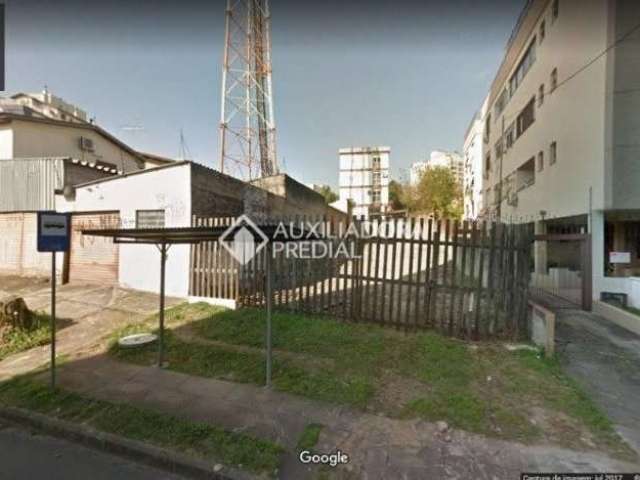 Terreno comercial para alugar na Rua Bezerra de Menezes, 384, Passo da Areia, Porto Alegre, 374 m2 por R$ 2.550
