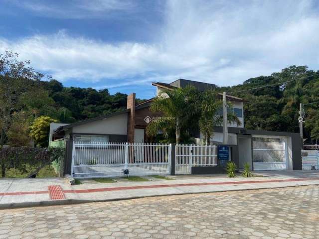 Casa com 3 quartos à venda na PAULO MARTINS, 797, Centro, Imbituba, 350 m2 por R$ 2.300.000