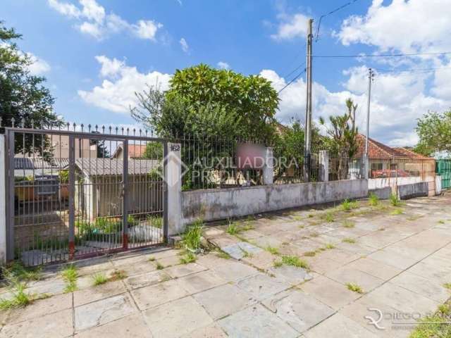 Terreno em condomínio fechado à venda na Rua Ernesto Pellanda, 162, Vila Jardim, Porto Alegre, 80 m2 por R$ 300.000