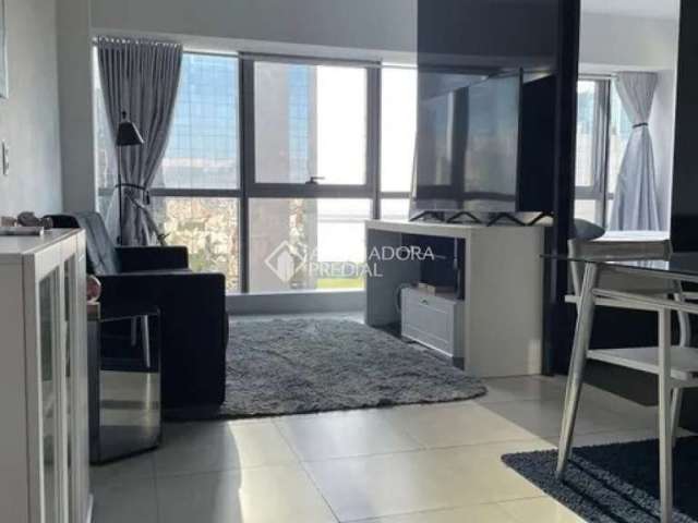Flat com 1 quarto à venda na Avenida Borges de Medeiros, 2277, Praia de Belas, Porto Alegre, 46 m2 por R$ 650.000
