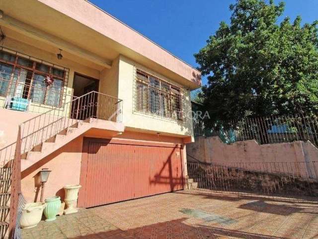 Casa com 4 quartos à venda na Rua Panamá, 110, Bom Jesus, Porto Alegre, 280 m2 por R$ 550.000