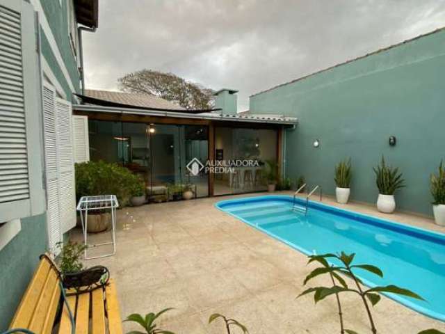 Casa com 5 quartos à venda na Rua Nóbrega, 662, Cristo Rei, São Leopoldo, 300 m2 por R$ 800.000